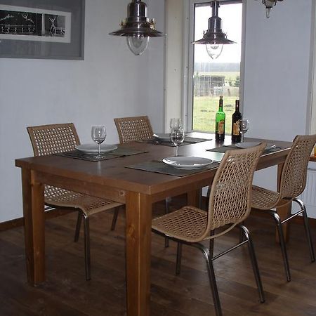 Rotes Haus Villa Brook Bagian luar foto