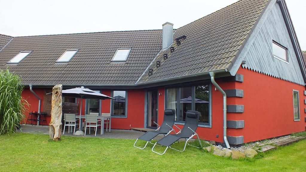 Rotes Haus Villa Brook Bagian luar foto