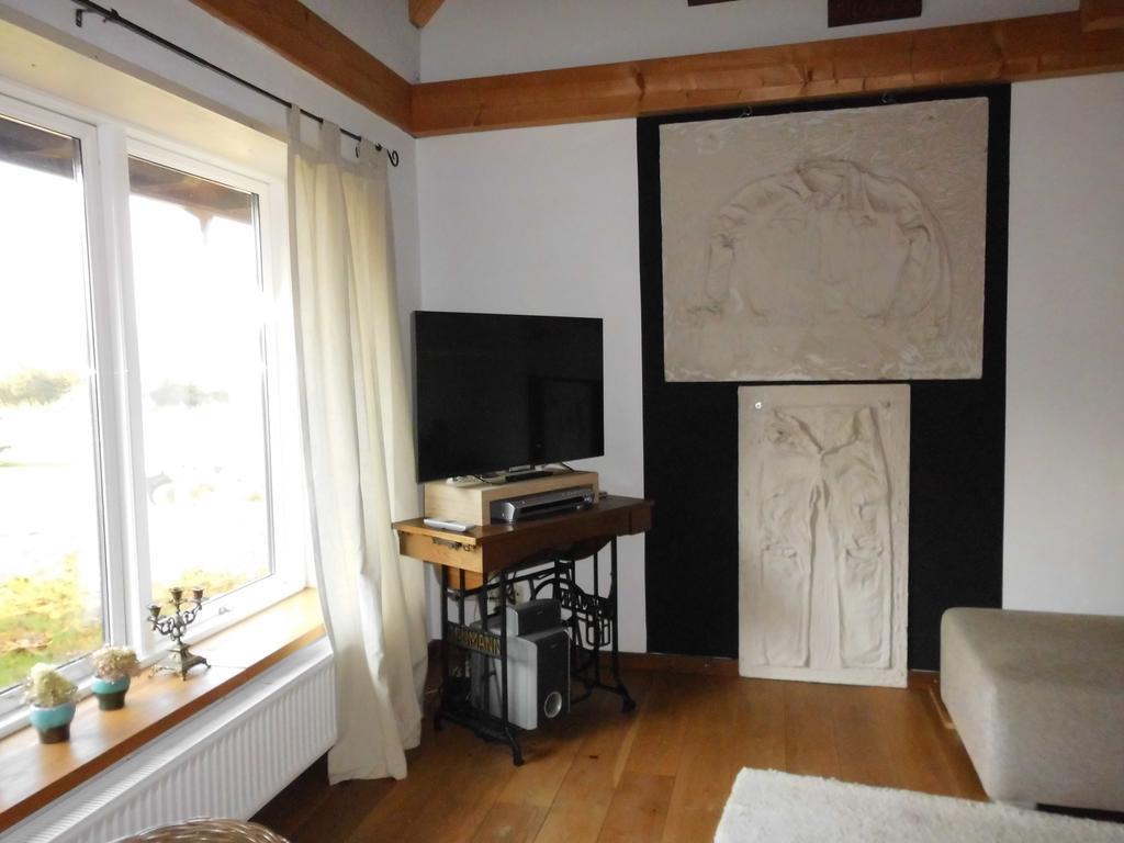 Rotes Haus Villa Brook Bagian luar foto